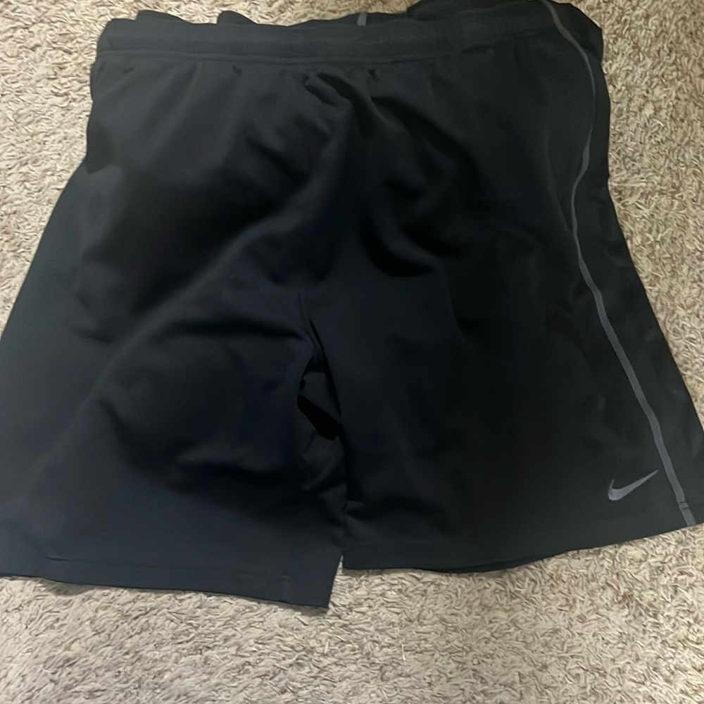 Blk shorts, Nike , XL, good condition